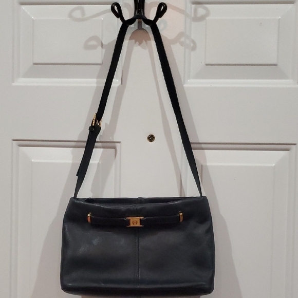 Etienne Aigner Black Leather Shoulder Bag with Gold Accents Plus Pocket Mirror - Picture 3 of 14